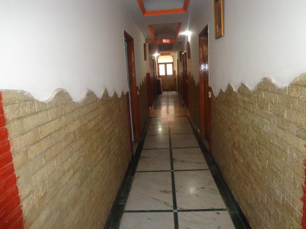 Metro City Delhi Kültér fotó